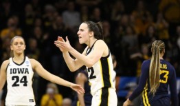 爱荷华州的凯特琳·克拉克正在激励年轻一代的球员