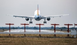美国航空公司现在必须为取消的航班自动退款：原因如下