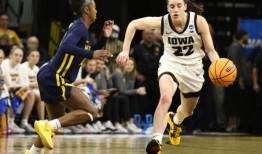 爱荷华州的凯特琳·克拉克正在激励年轻一代的球员