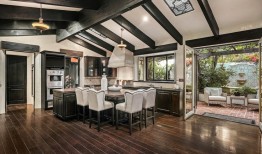 汤姆·佩蒂神奇的马里布庄园即将以1900万美元的价格上市