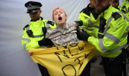 指责石油国家很容易，但像美国和英国这样自称为“气候领袖”的国家正在推动这场危机