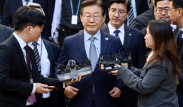 韩国反对派领导人被判缓刑