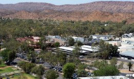 暴力事件发生后，澳大利亚内陆小镇爱丽丝泉实施宵禁