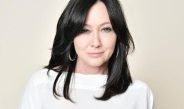 出演《90210》和《魅力》的女演员shanendoherty在与癌症作斗争后去世