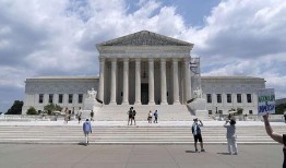 法院判决移民配偶败诉