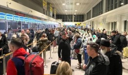 风暴Pia带来黄色天气警报和航班延误恐惧-现场直播