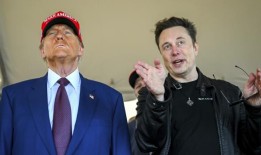 一场关于科技行业外籍工人的网上辩论显示了特朗普政治联盟的紧张关系
