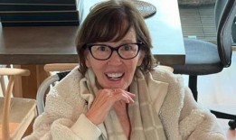 澳大利亚电视节目主持人在令人心碎的社交媒体上宣布了自己的死讯