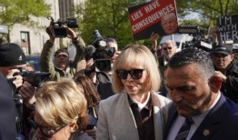 律师在结案陈词中说，特朗普“知道他性侵犯了E. Jean Carroll”