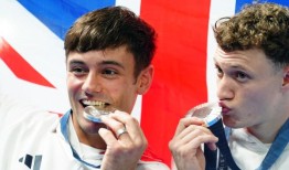 为了庆祝汤姆·戴利获得奥运会奖牌，伦敦北部的跳水板花了5万英镑进行翻新