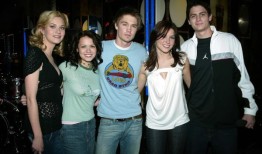 《一棵树山》演员死亡；联合主演哀悼死亡