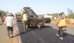 路政局谴责非法提高路政费