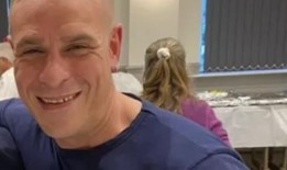 心爱的儿子因并发症被刺伤15年后去世，家人心碎