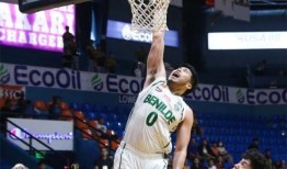 雄鹿队对阵开拓者队;Altas lusot sa海盗