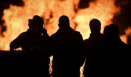 卡梅隆·史密斯：更伟大的爱是燃烧的沙发