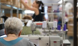 随着制造业困境的持续，生产处于“顽固的低水平”