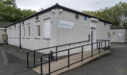 英国首个药品消费室推迟开放