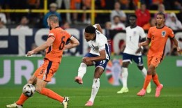 英格兰队进入2024年欧洲杯决赛：罗斯·肯普带领名人对半决赛的戏剧性胜利做出反应——杀手队在O2体育馆给球迷们带来了惊喜