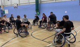 我的身体里有个秘密的定时炸弹它在我17岁的时候爆炸了