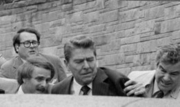 政治暴力是美国历史的一部分让我们来看看过去对总统和候选人的攻击