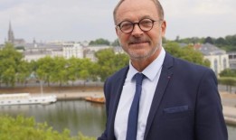 法国中间派参议员因涉嫌给一名女议员下药而被拘留