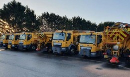 郡议会在全县部署撒盐机