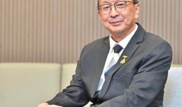 伦敦商学院将投资组合多样化，以实现可持续增长