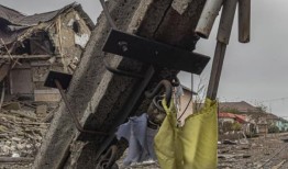 乌克兰最高指挥官表示，俄罗斯军队正试图向库尔斯克地区推进