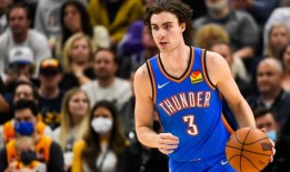 据报道，新港滩警方正在调查NBA球员乔什·吉迪与未成年人的关系