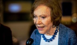 阿拉巴马州领导人向罗莎琳·卡特“优雅、坚韧和善意的遗产”致敬