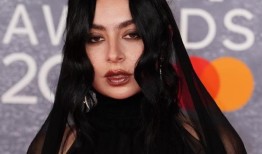 Charli XCX在2025年全英音乐奖上早早获得年度最佳歌曲