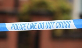 一名男子在埃塞克斯学校附近严重袭击后被控谋杀