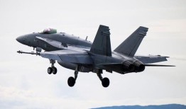 在易捷航空(EasyJet)乘客对塔利班的玩笑严重出错后，F18战斗机出动了