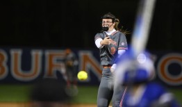 体外账单，布里特的演出，AU完美：在阿拉巴马州