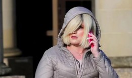 女监狱官员“有风险”对被判有性暴力犯罪的变性男性囚犯进行脱衣搜身